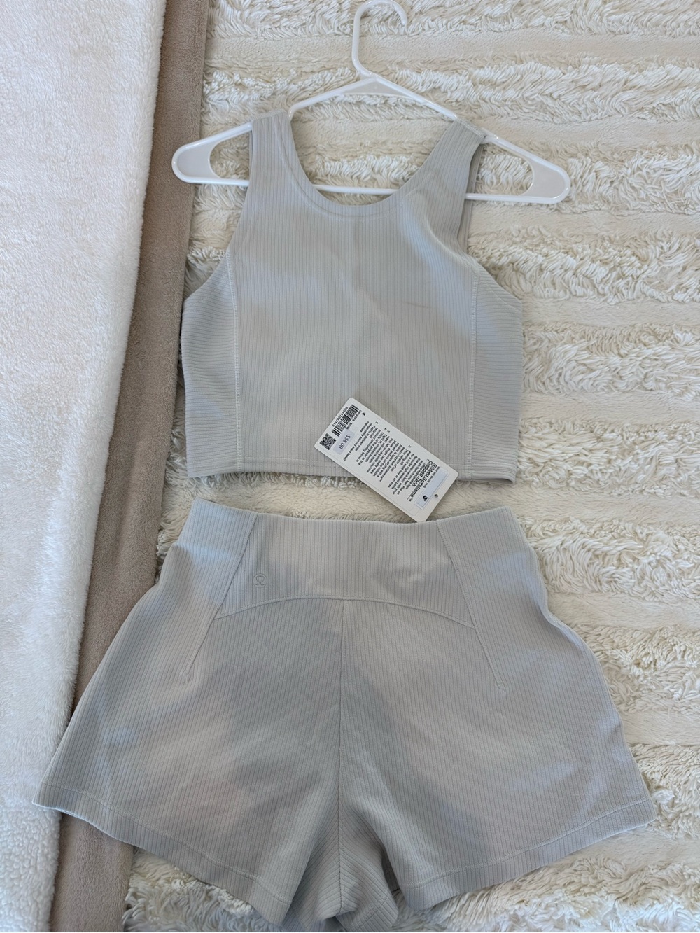 Ribbed V-Neck Crop Top & Shorts Set - cream - Picture 2 of 4